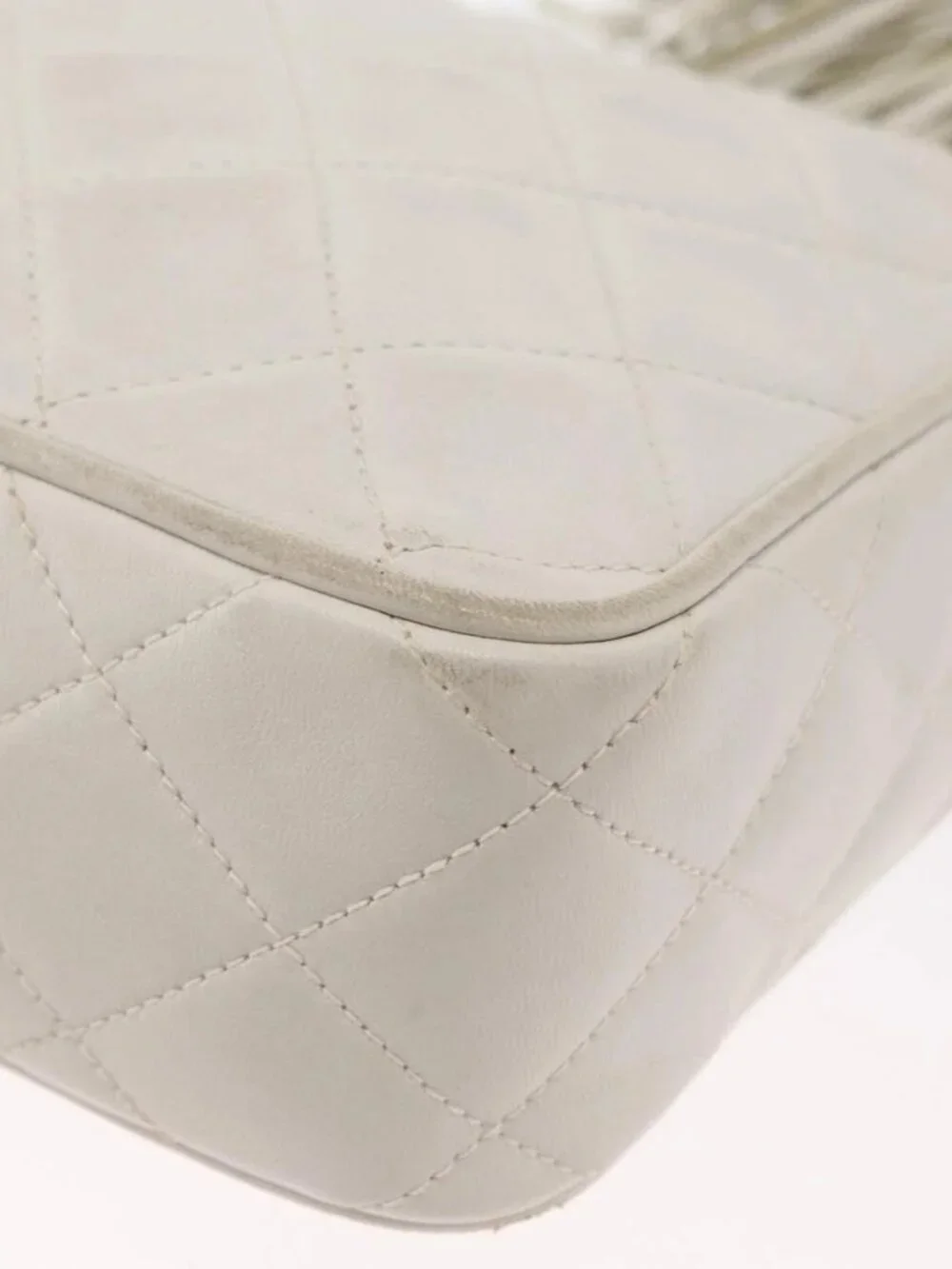 CHANEL Matelasse Shoulder Bag Lamb Skin White Gold CC Auth BA9689